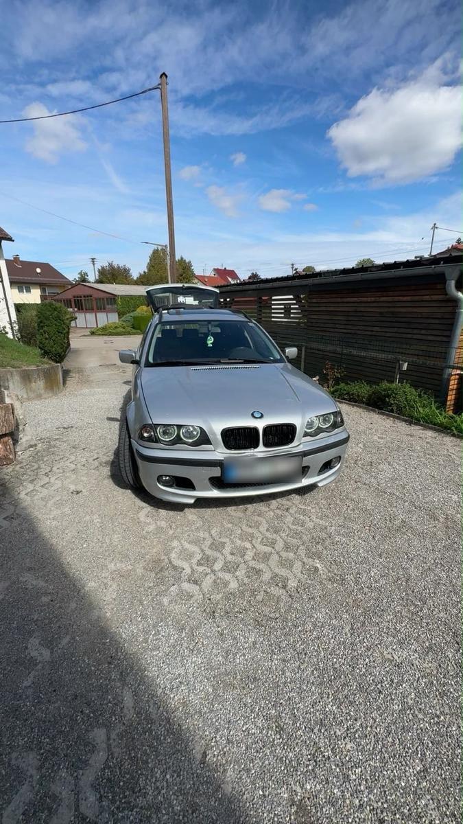 BMW 330
