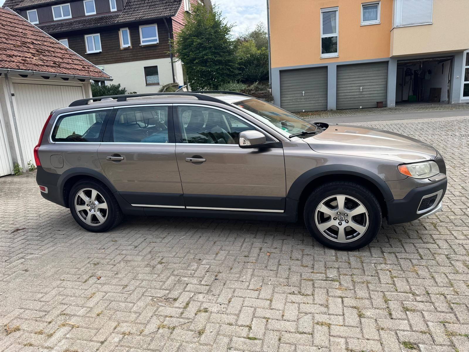 Volvo XC70 2007 — interior