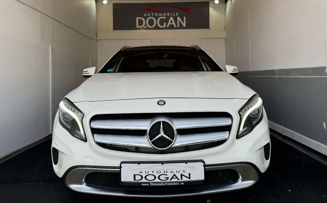 Mercedes-Benz GLA 220 CDI /d4Matic ~Scheckheftge~Navi~Panoram.