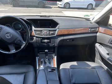 Mercedes E 200 - 6
