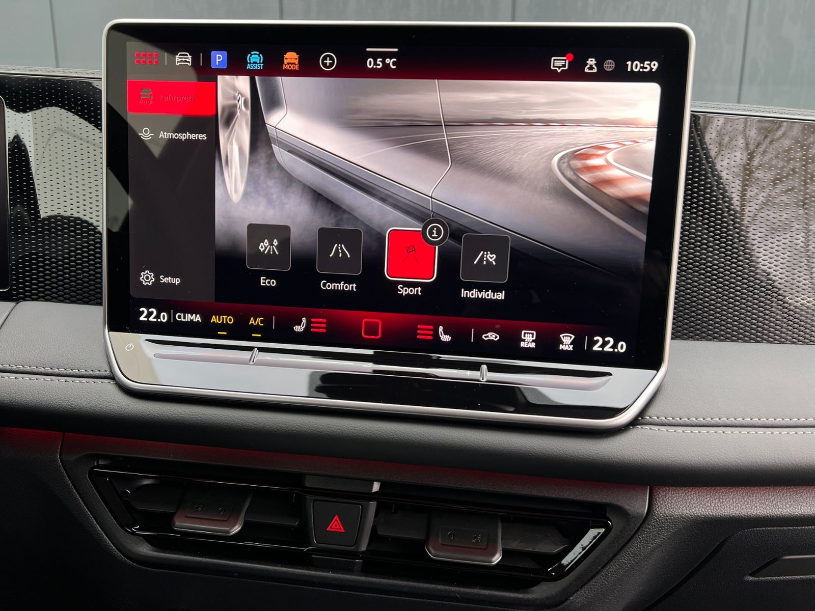 Fahrzeugabbildung Volkswagen Tiguan LIFE 1.5 eTSI DSG *AHK, LED Plus, App-Con