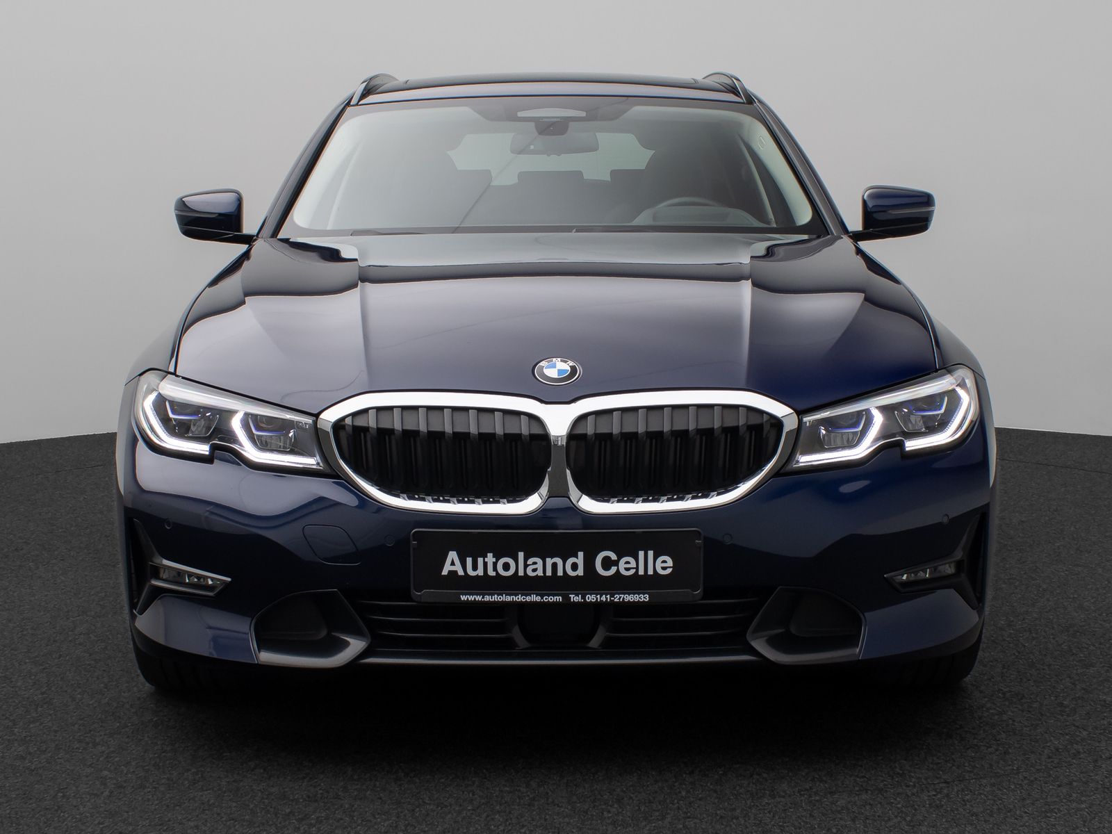 Fahrzeugabbildung BMW 330d xD Sport Line Pano Kamera Laser HUD DAB H/K