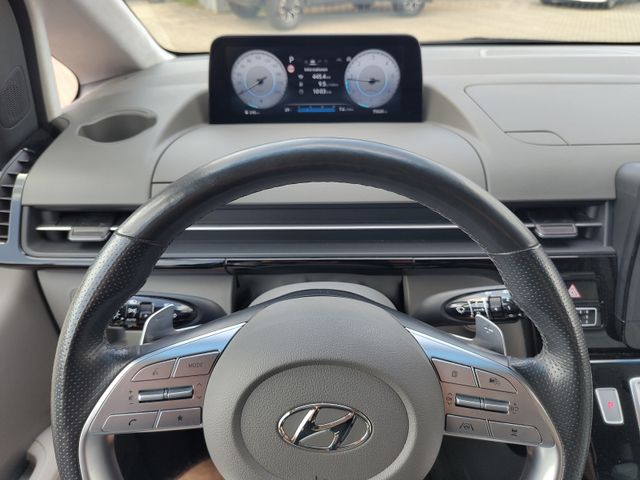 Hyundai STARIA 2.2 CRDi LIMITED EDITION 7-Sitzer