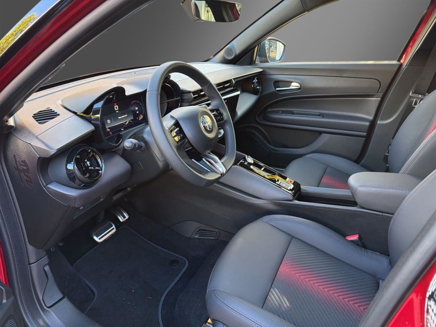 Fahrzeugabbildung Alfa Romeo Junior Ibrida 1.2 VGT 48V-Hybrid 107 kW Ti