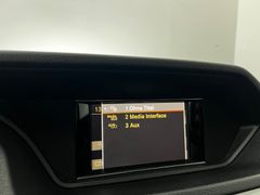 MERCEDES-BENZ E 200 CDI BlueEfficiency / 1.HD / GARANTIE / ILS