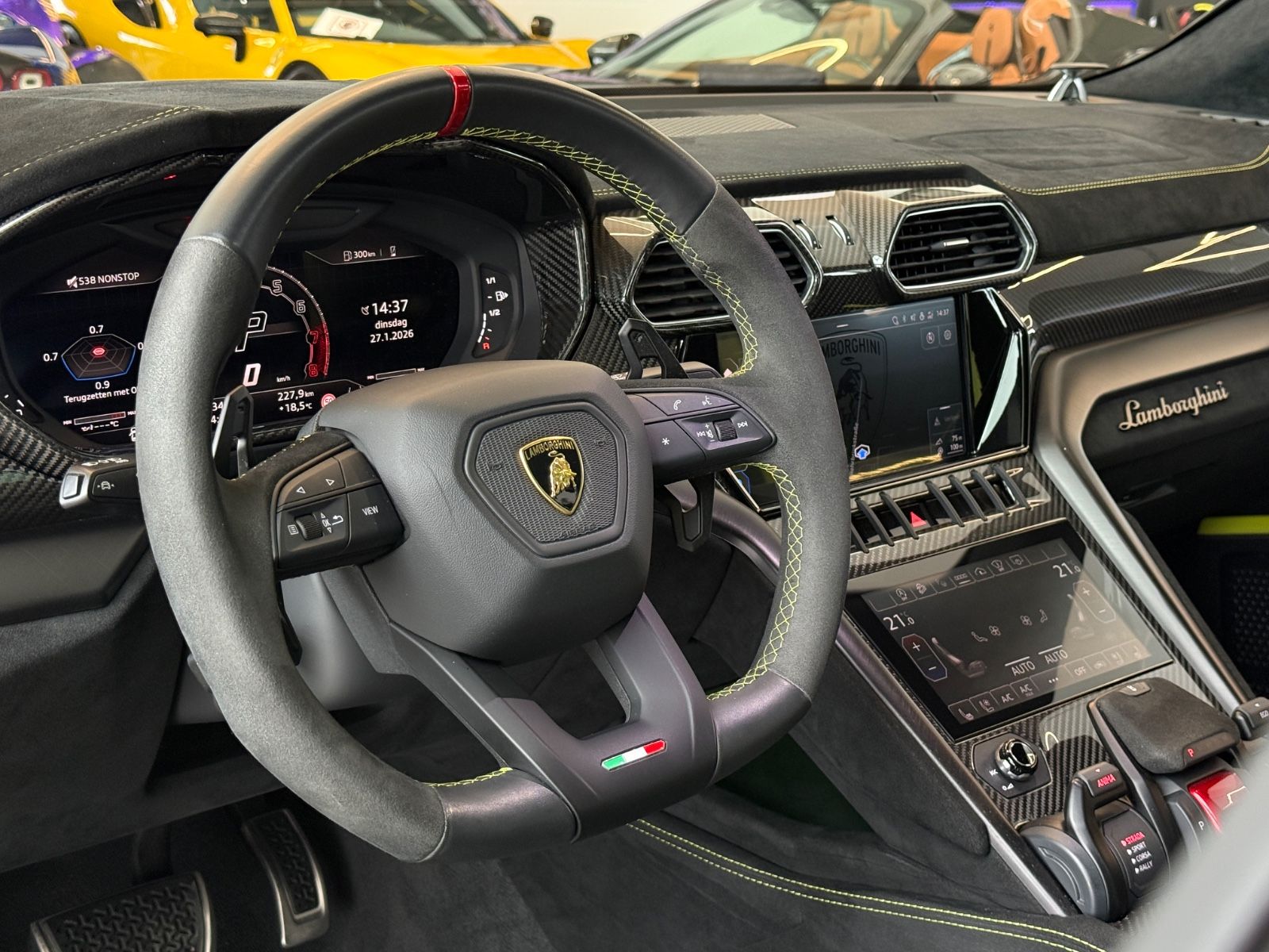 Urus 4.0 V8 Performante Full Carbon Ad Personam
