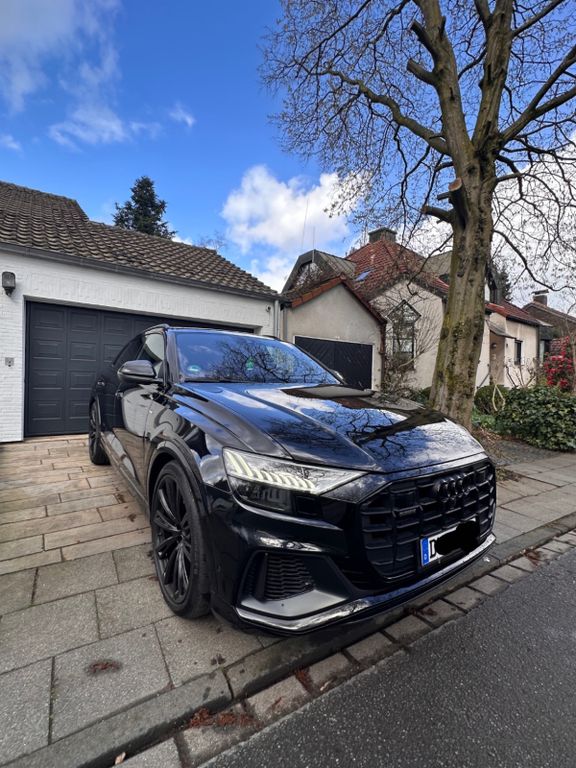 Image of Audi Q8