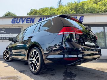Volkswagen Golf - 6