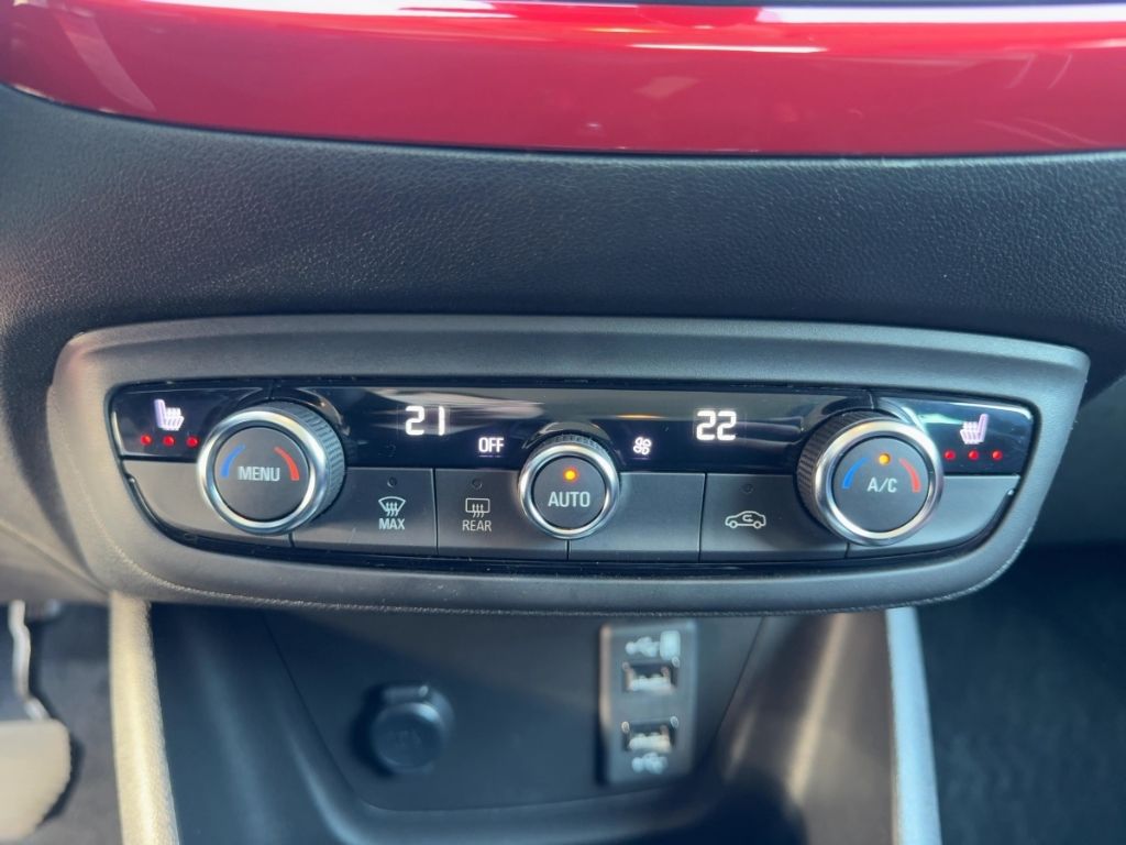 Fahrzeugabbildung Opel Crossland AUTOMATIK  Rückfahrkamera Winterpaket