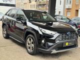 Toyota RAV 4 RAV4 Hybrid 4x2 Club 1.Hand Automatik - Toyota RAV 4: Automat