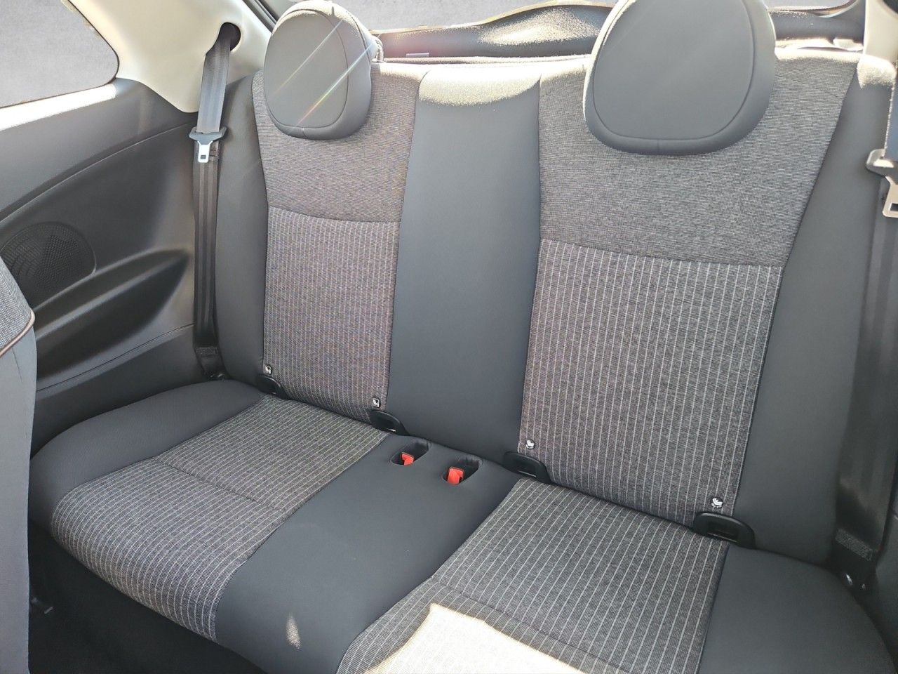 Fahrzeugabbildung Fiat 500 e Icon Batterieprotokoll,Tempomat,Navi