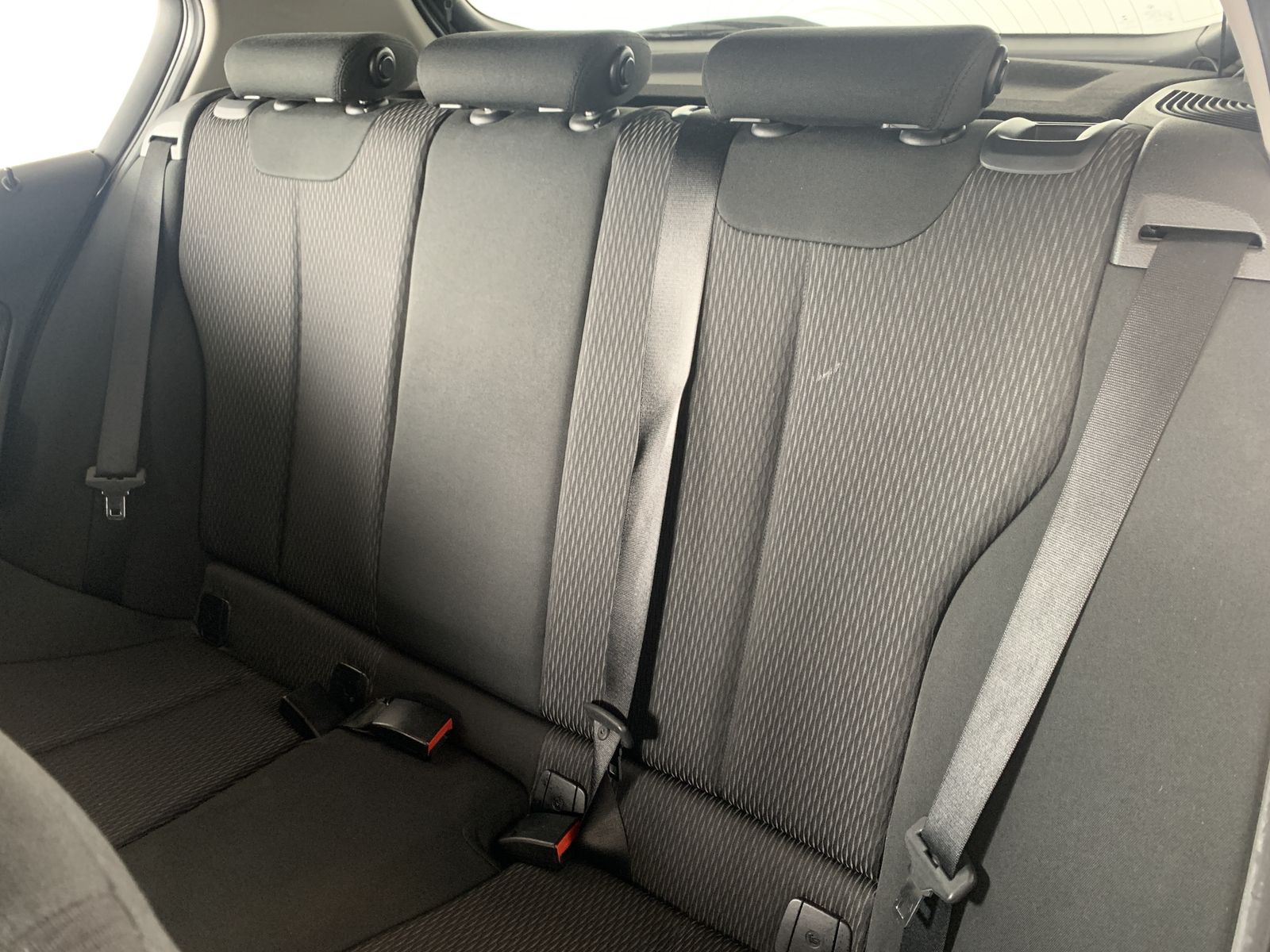 Fahrzeugabbildung BMW 118 d Advantage*PDC*Klima*SHZ*Navi*