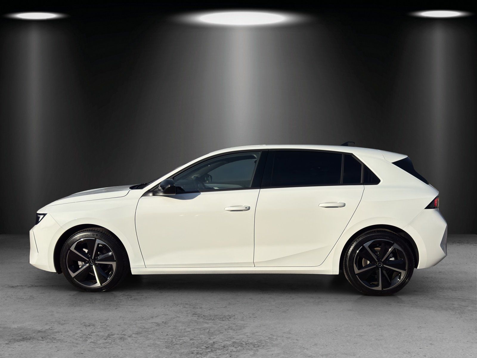 Fahrzeugabbildung Opel Astra 1,2 Turbo Edition AHK/KOMFORT/AGR-SITZ/PD