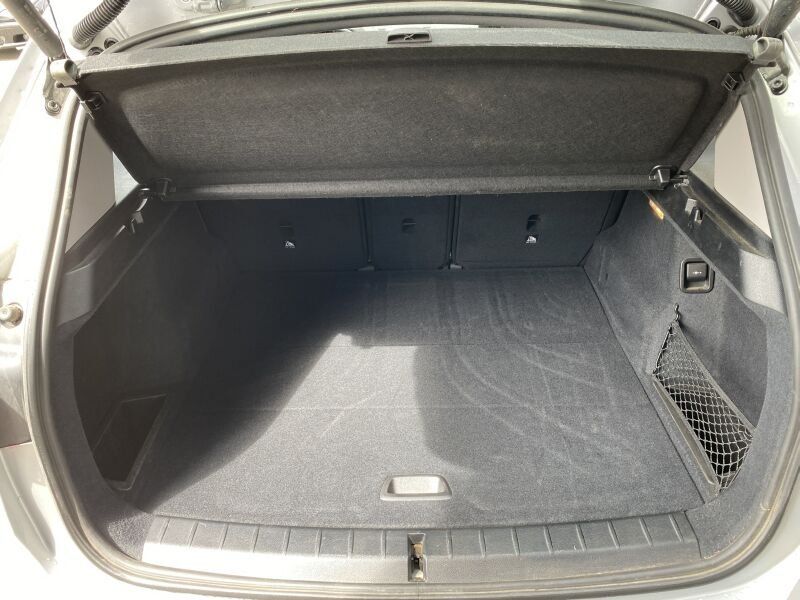 BMW X1 sDrive18d AHK/LED/NAVI/ParkAssi/TEMPO/SH foto 11