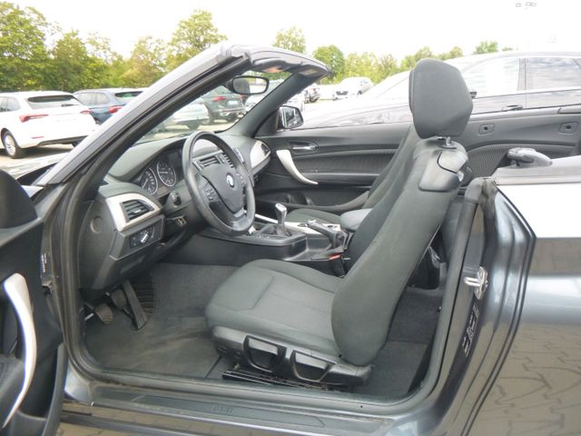 Fahrzeugabbildung BMW 218i Cabrio >NAV/PDC/Sitzheiz/Bluetooth