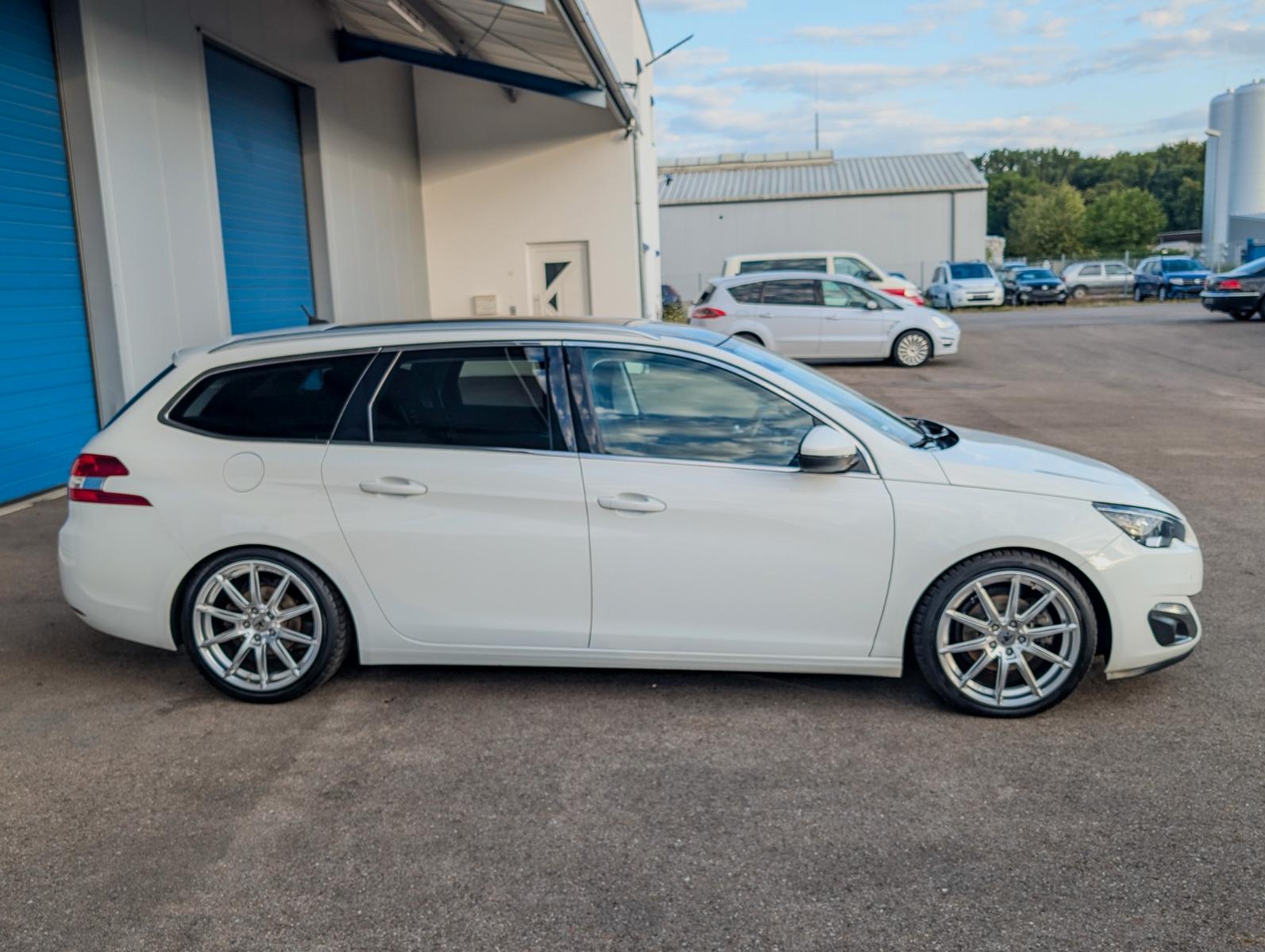 Peugeot 308 2014 — photo 7