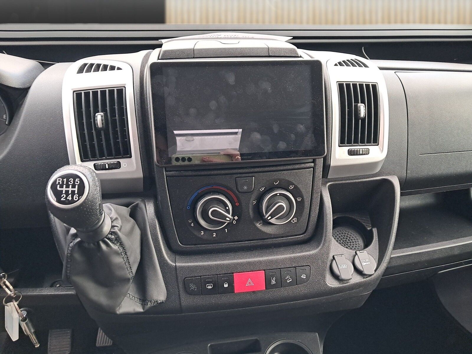 Fahrzeugabbildung Pössl Summit 640 Citroen 165 PS Mark./AHK/Navi/Solar