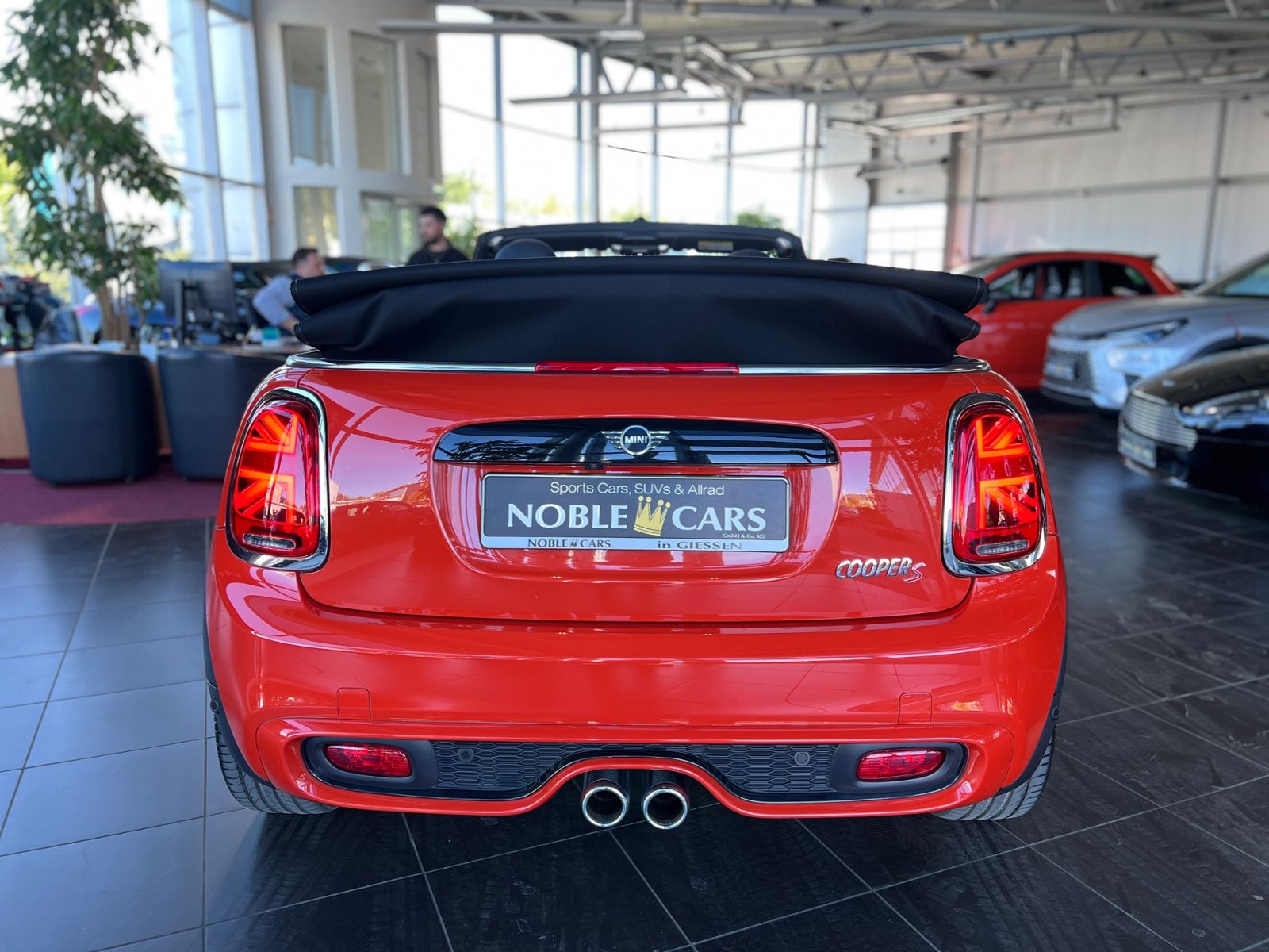 Fahrzeugabbildung MINI Cooper S Cabrio Chili LED NAV RFK SHZ ALU