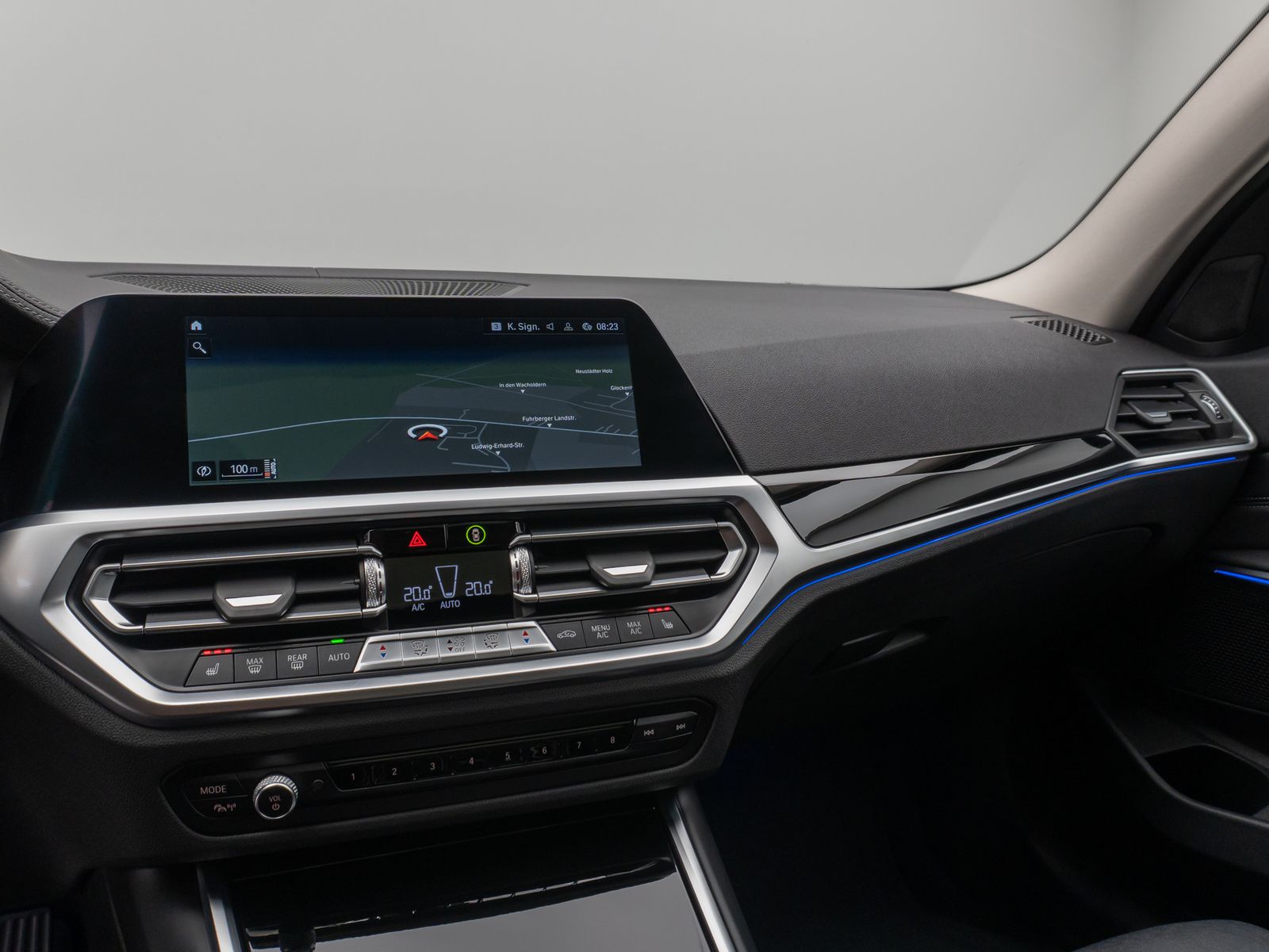 Fahrzeugabbildung BMW 320i xD Luxury Line El.Glasdach Kamera HiFi AHK