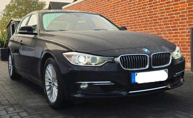 BMW 320 i Luxury Line