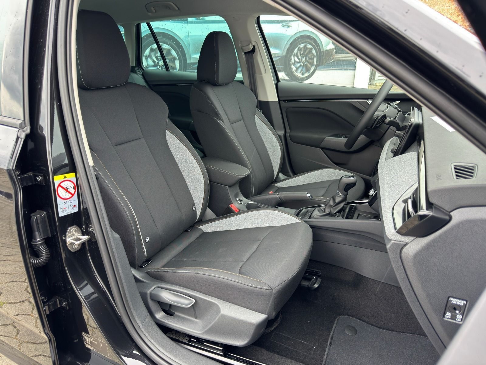 Fahrzeugabbildung SKODA Kamiq Selection 115PS DSG*RFK*LED*PDC*SmartLink