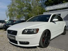 Fahrzeugabbildung Volvo S40 T5 Momentum *BLICKFANG* *TUNING*
