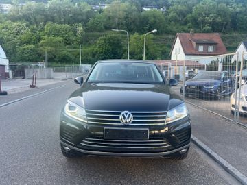 Volkswagen Touareg - 2