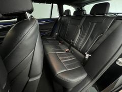 BMW 520d TOURING xDrive M PAKET /89tKM / 2023/ 1.H BMW 520d TOURING xDrive M PAKET /89tKM / 2023/ 1.H
