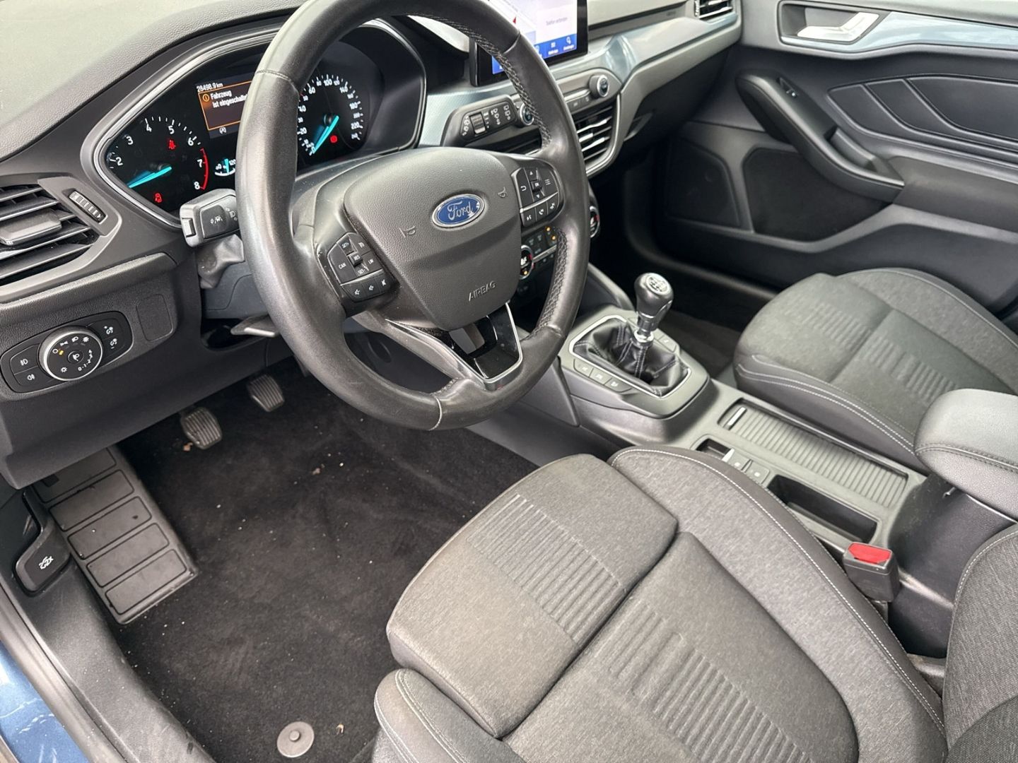 Fahrzeugabbildung Ford Focus Turnier Active Kamera LED NAVI DAB Winterp