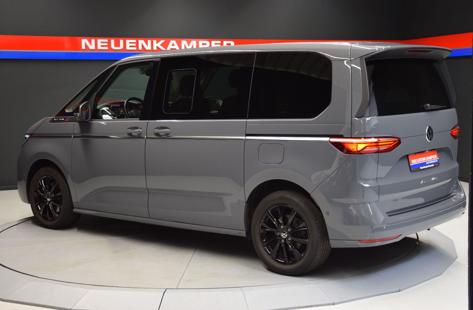 Fahrzeugabbildung Volkswagen T7 Multivan Style Easy Open ACC AHK Kamera 7-Stz