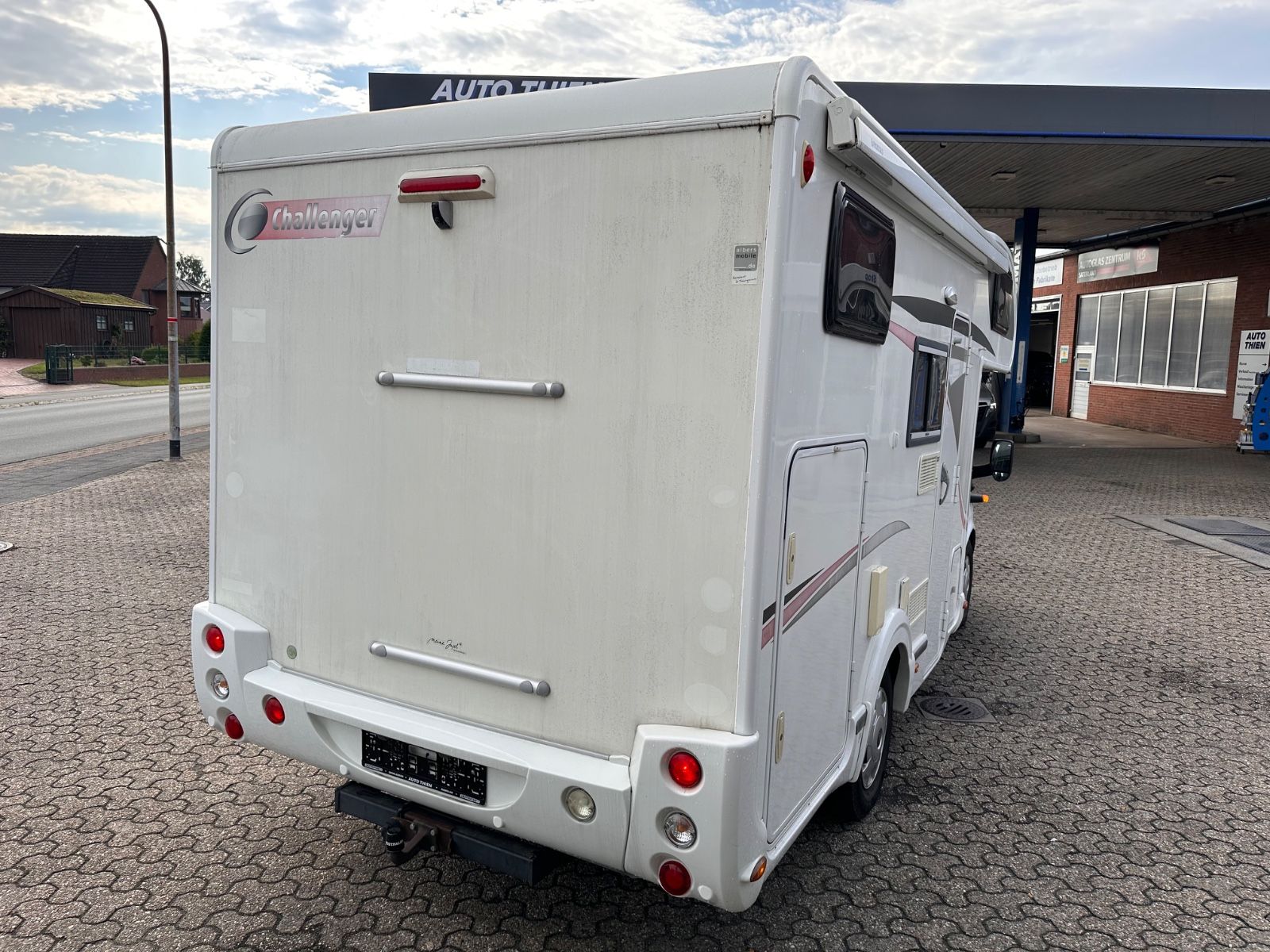 Fahrzeugabbildung Challenger Birthday 31 M14 140CH Transit WC/AHK