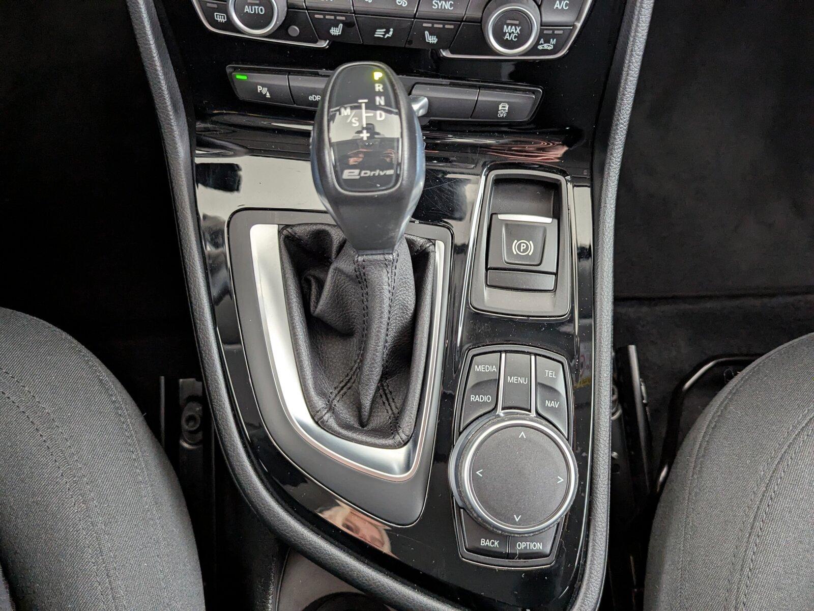 BMW 225xe AT Advantage LED+NAVI+SHZ+PDC+Autom./Klima