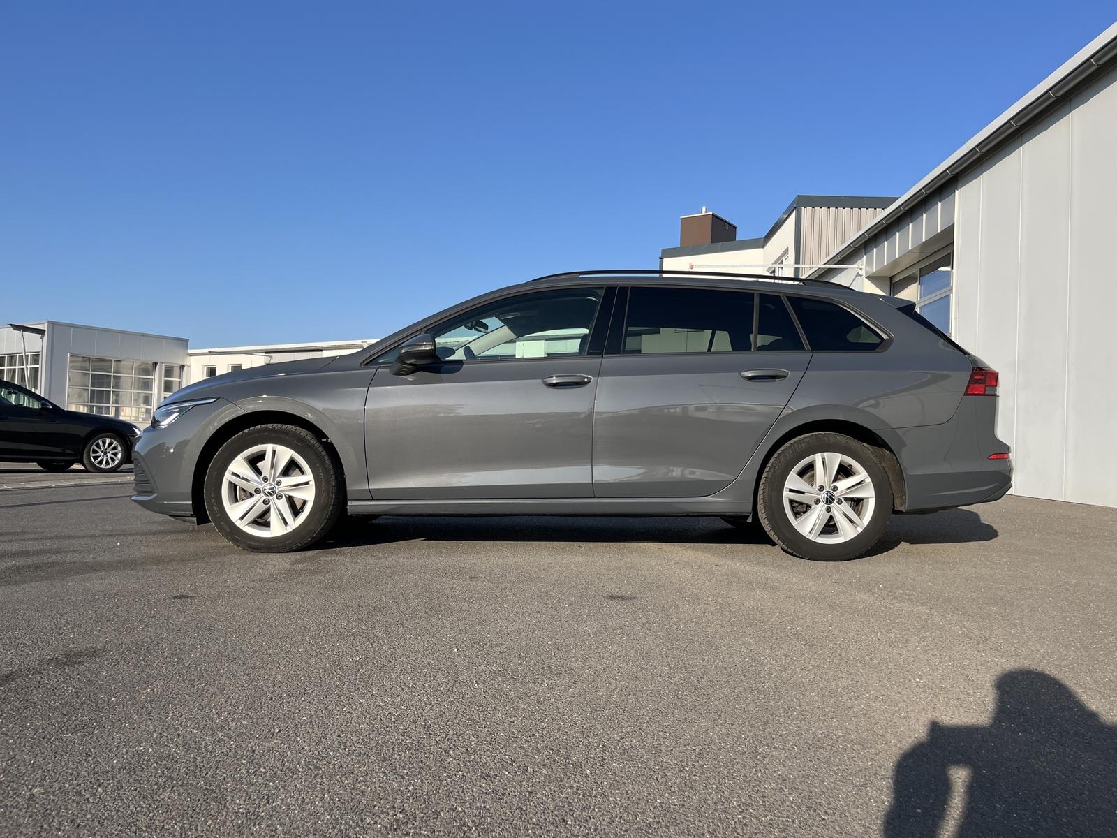 Volkswagen Golf Variant 2.0 TDI DSG Life 1,99% Fin. AHK Nav