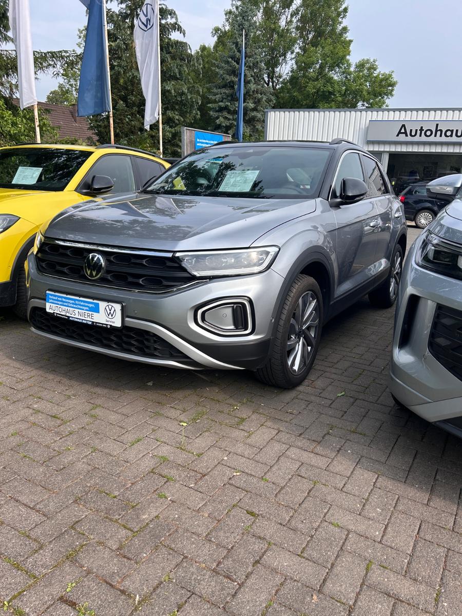 Volkswagen T-Roc 1.5TSI DSG Goal RFK IQ Light AHK Navi