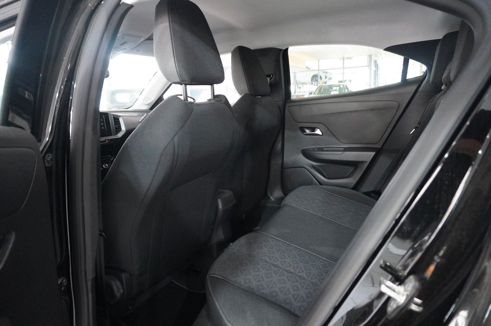 Fahrzeugabbildung Opel Mokka-e EDITION 1-PHASIG LED/SPORT/KAMERA/DAB+