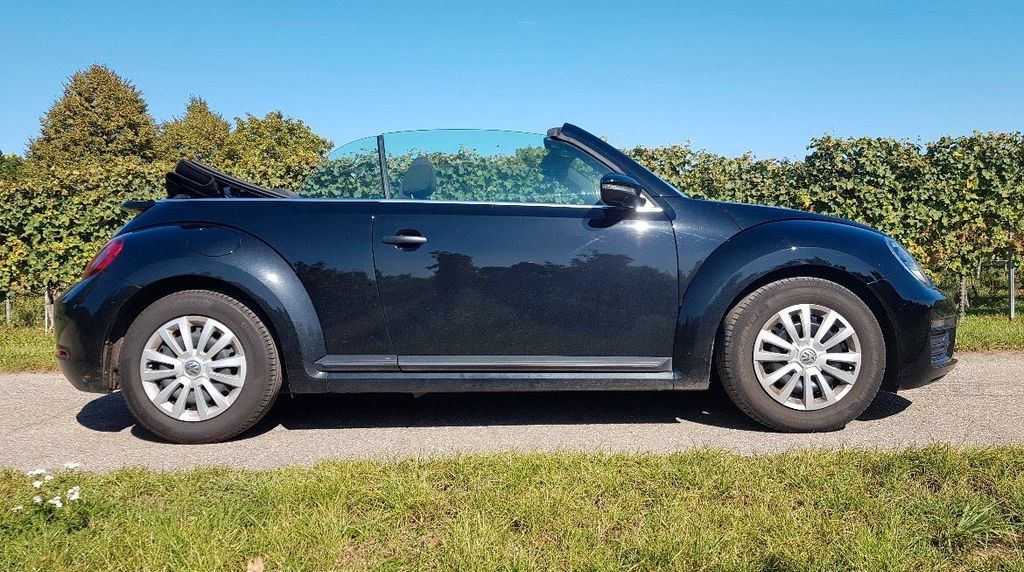 Image of Volkswagen Beetle