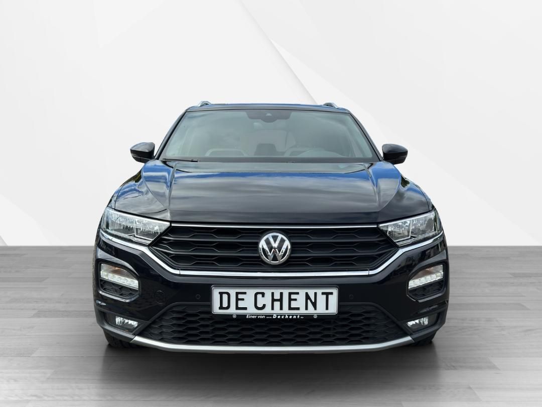 Fahrzeugabbildung Volkswagen T-ROC Sport 1.5l,110 KW,Sport, Deep Black Perlef