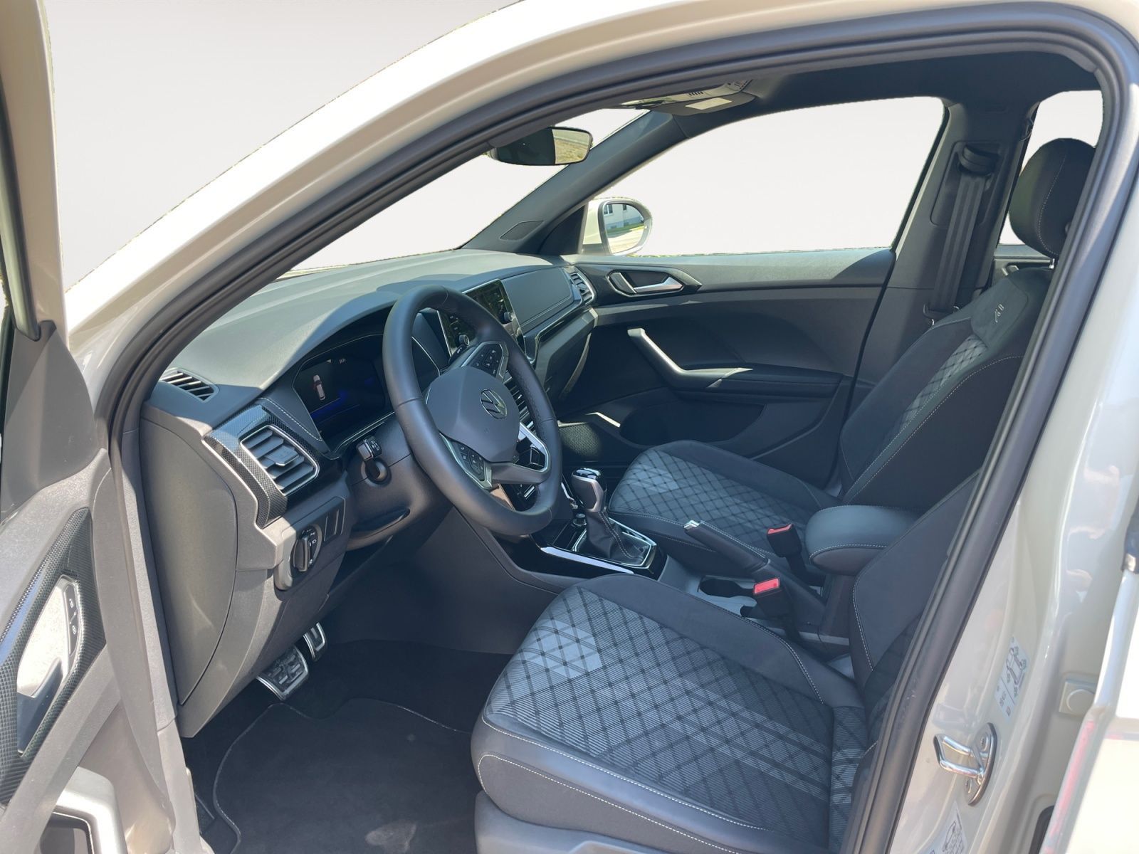 Volkswagen T-Cross - Bild 10