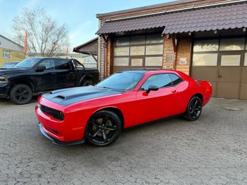 Dodge Challenger - 1