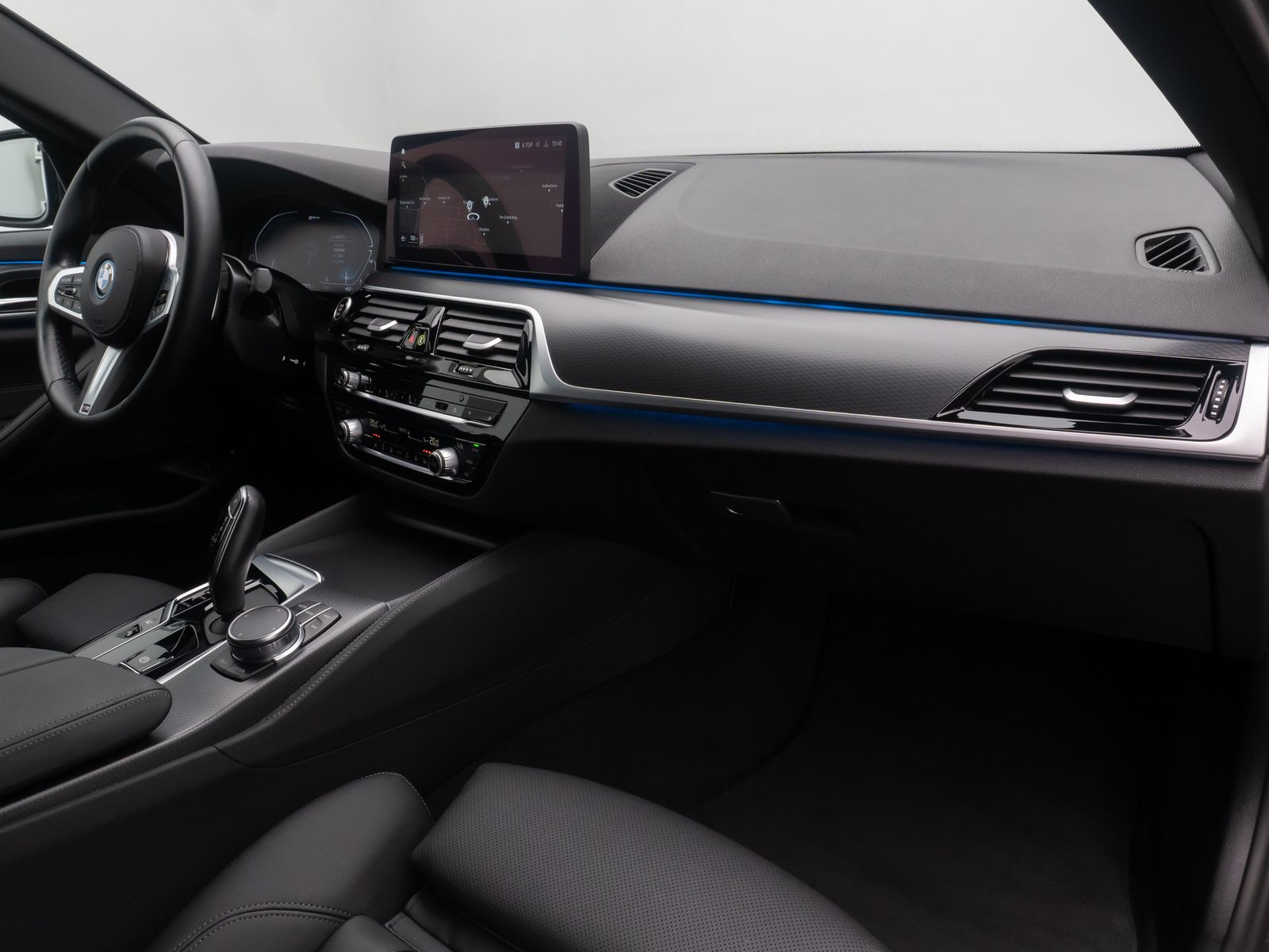 Fahrzeugabbildung BMW 530e M Sport Laser HUD DAB Komfort Alarm 19Zoll