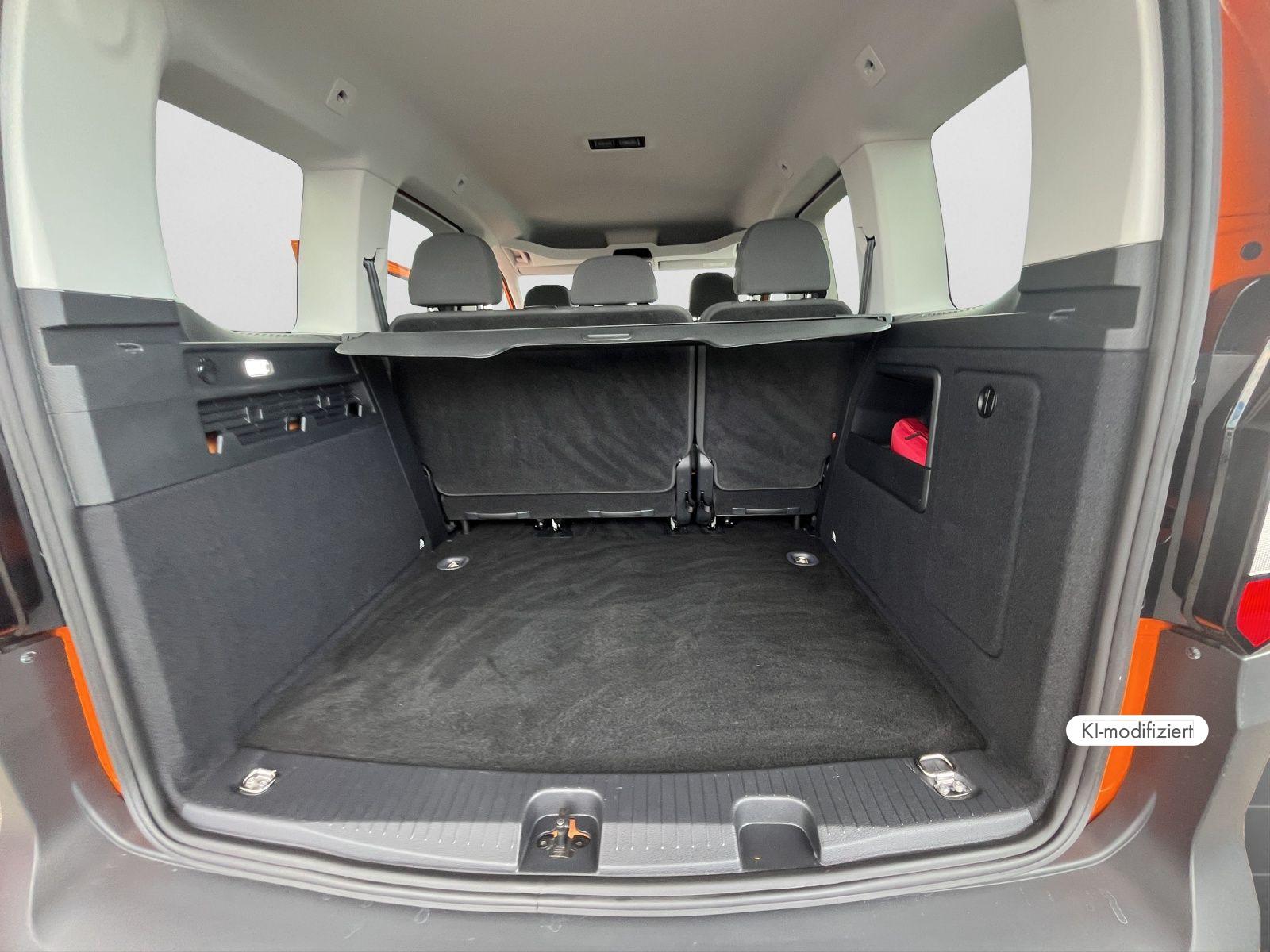 Volkswagen Caddy 1,5 TSI NAVI KAM SHZ Apple CarPlay