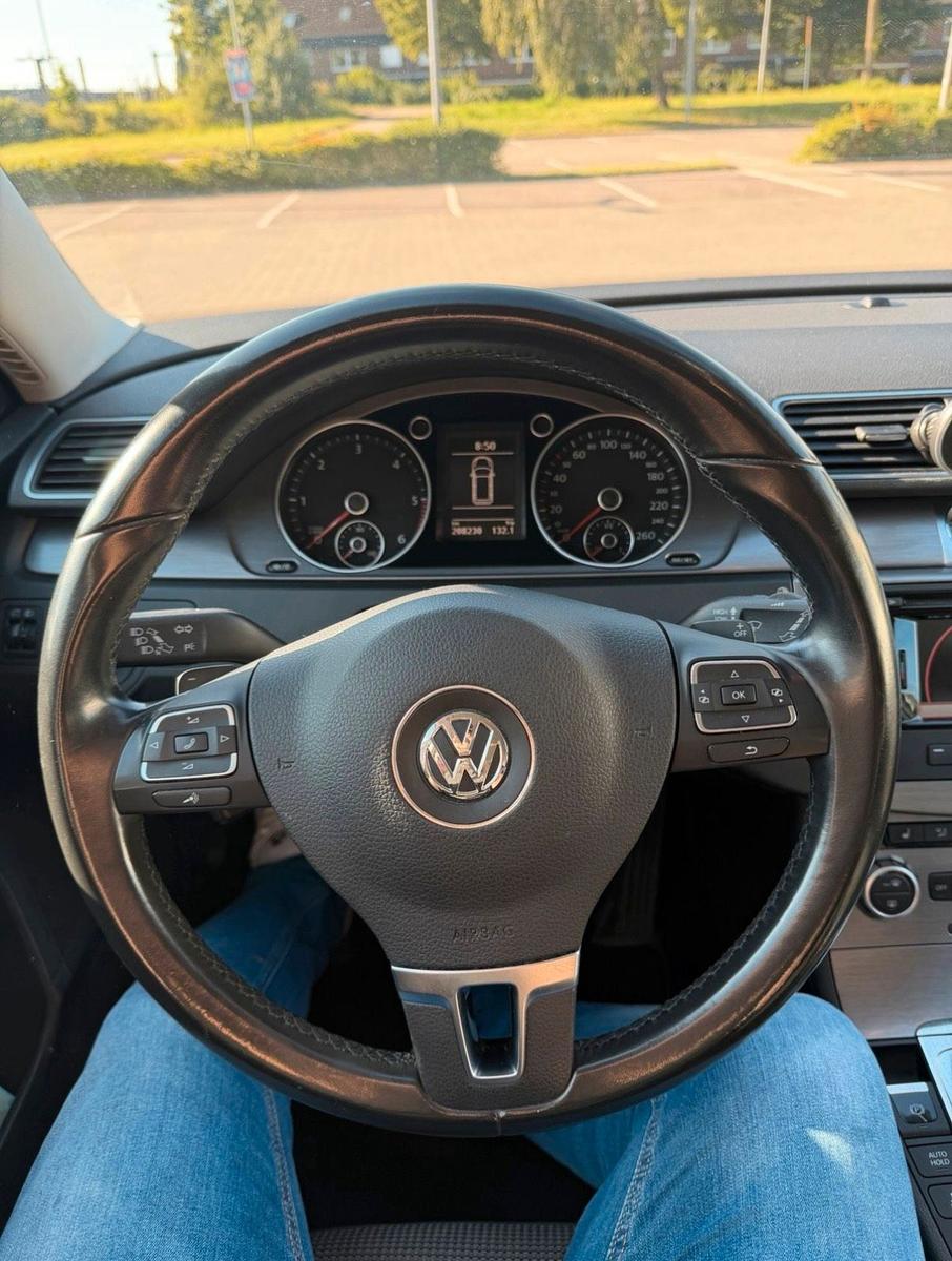 Volkswagen Passat 2013 — photo 7