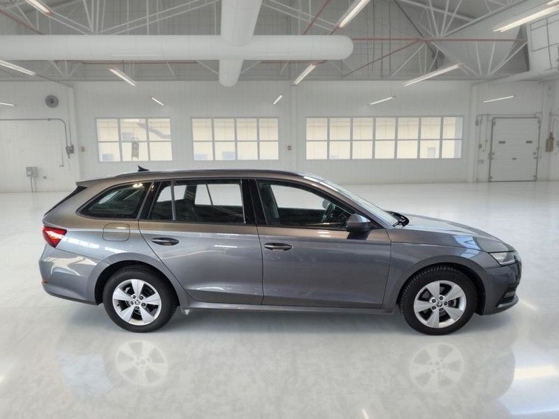 Skoda SKODA OCTAVIA 2.0 TDI EVO 85 KW EXECUTIVE DSG ST imagem 3