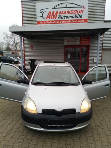 Toyota Yaris 1.0 linea luna