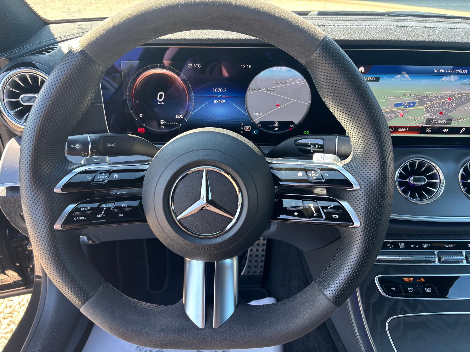 Mercedes-Benz E220d Coupé AMG Night Edition +BURMESTER+PANO+