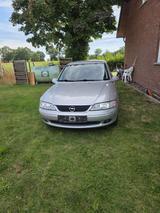 Opel Vectra 1,6 TÜV 4/26  86 TKM 2 Hand - Opel Vectra aus 2001: 2.2