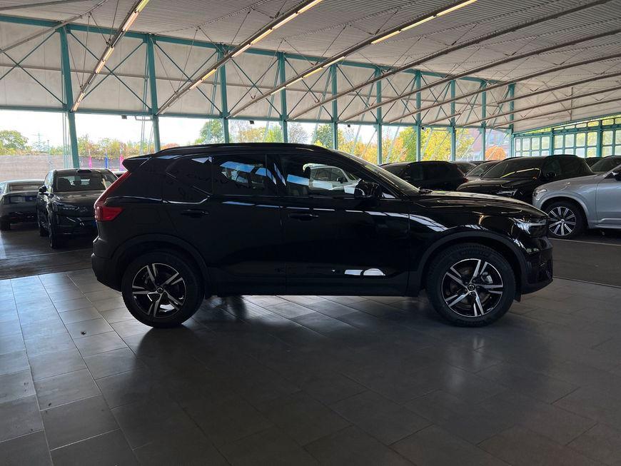 Volvo XC40 B3 Plus-Dark DKG Pano Pixel-LED AHK Pilot B