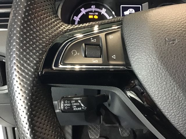 Fahrzeugabbildung Skoda Octavia Combi Sport Edition 1.5 TSI Navi/ACC/LED