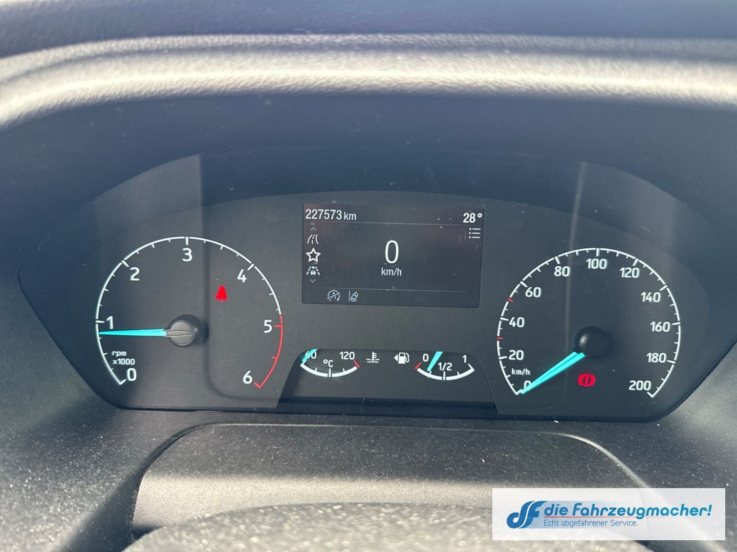 Fahrzeugabbildung Ford Transit Kasten 350 L3 Trend AHK Apple CarPlay *E