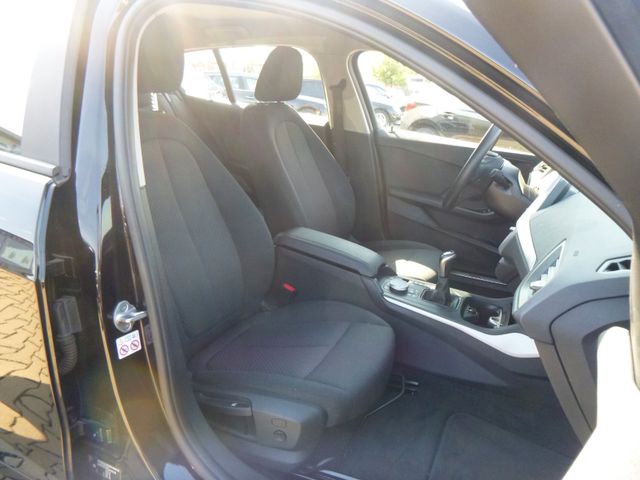 Fahrzeugabbildung BMW 118 i Advantage >NAV/Sitzheiz/PDC/TEMP<